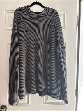 Men's Distressed Ribbed Crewneck Sweater - Black & White